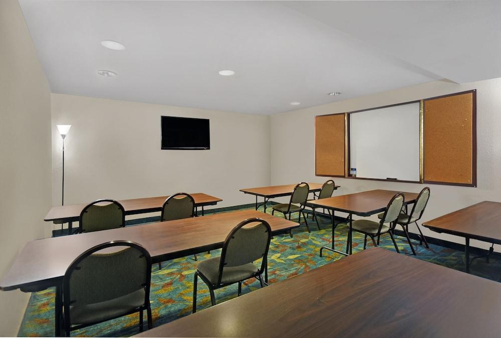 Candlewood Suites Columbia-Fort Jackson By Ihg Zewnętrze zdjęcie